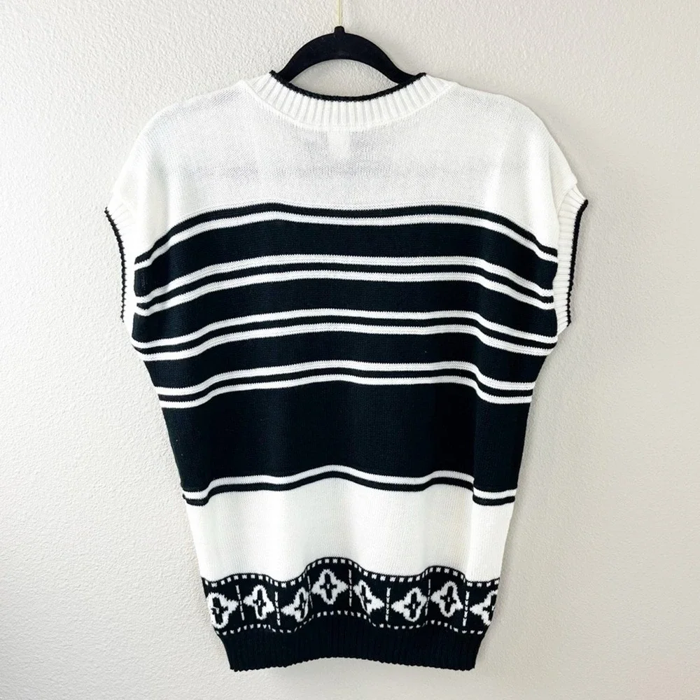 Vintage Black White Striped Sweater Retro Sport Knit Small